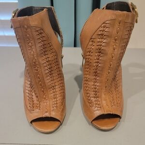 Vince Camuto Tan Leather  Peep Toe Zipper Heels/Booties With Buckle Size 7.5